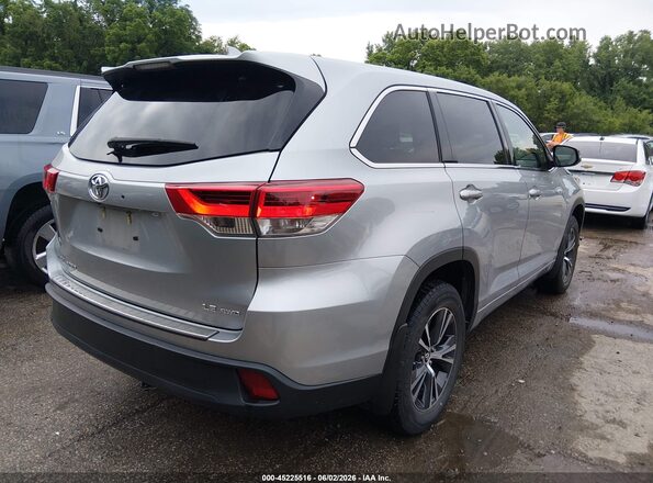 5TDBZRFHXHS399492 2017 TOYOTA HIGHLANDER Silver Tył prawy