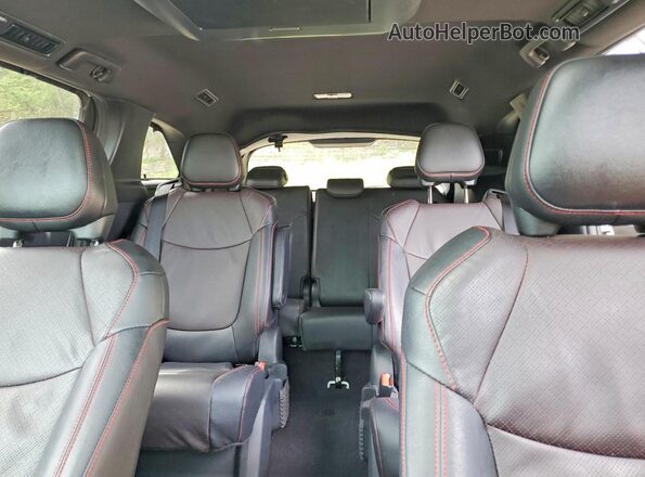 5TDCSKFC0SS209047 2025 TOYOTA SIENNA White უკანა სავარძლების ხედი