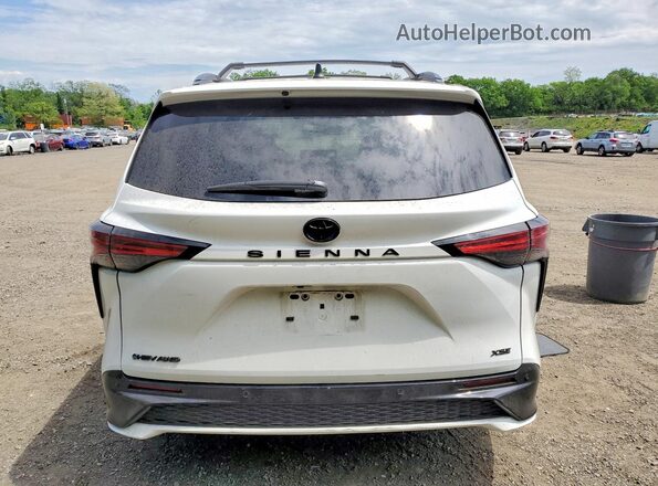 5TDCSKFC0SS209047 2025 TOYOTA SIENNA White უკანა ხედი