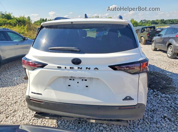 5TDCSKFC2TS229530 2026 TOYOTA SIENNA White Rear view