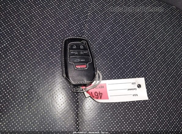 5TDCSKFC4PS084352 2023 TOYOTA SIENNA Silver Առջևի վահանակի տեսք