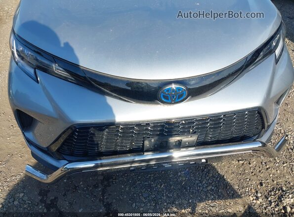5TDCSKFC5SS197882 2025 TOYOTA SIENNA Silver Դիմացի տեսք