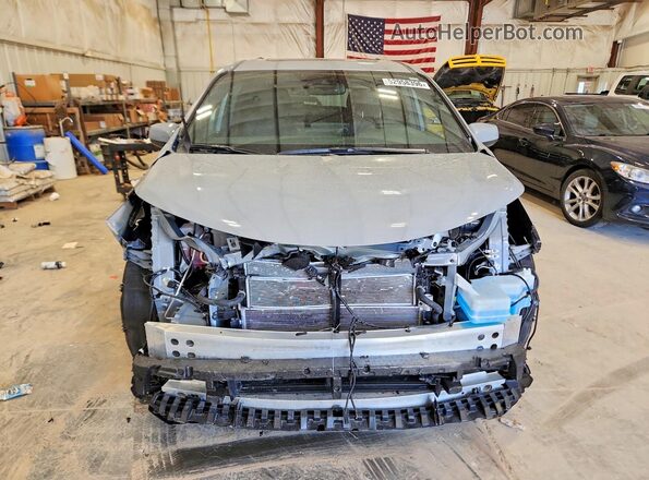 5TDCSKFC6TS247576 2026 TOYOTA SIENNA Gray Widok z przodu