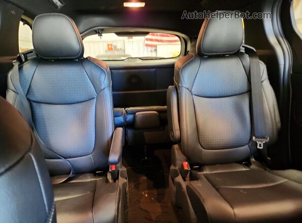 5TDCSKFC6TS247576 2026 TOYOTA SIENNA Gray Widok tylnych siedzeń