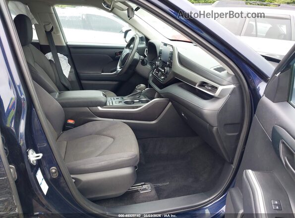 5TDCZRBH9MS140822 2021 TOYOTA HIGHLANDER Синий Вид салона спереди