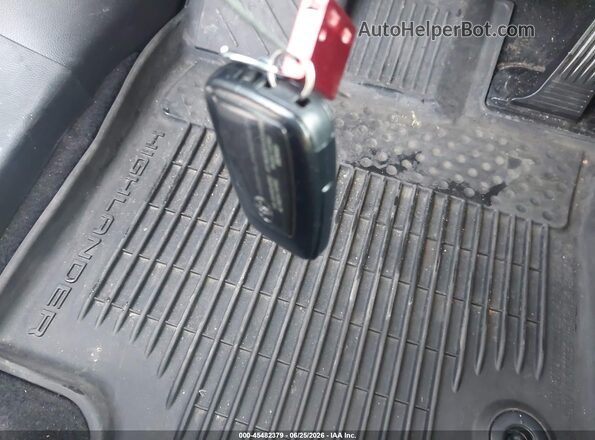 5TDCZRBHXMS530800 2021 TOYOTA HIGHLANDER Black Widok deski rozdzielczej