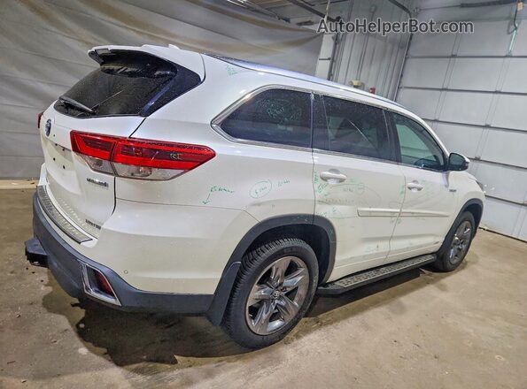 5TDDGRFH0JS050555 2018 TOYOTA HIGHLANDER Белый Задняя правая четверть