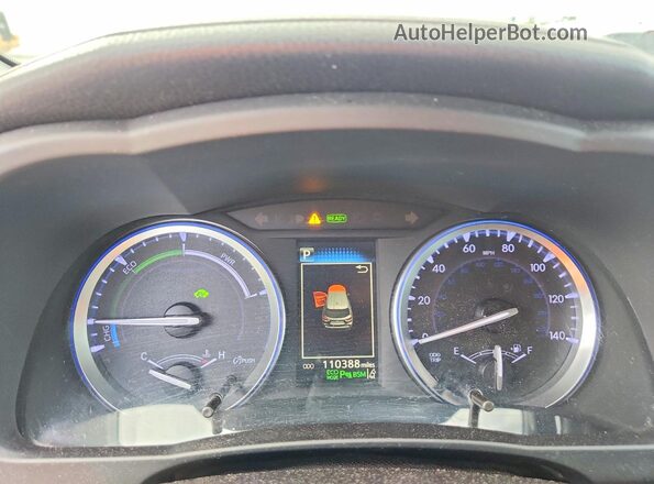 5TDDGRFH7JS051461 2018 TOYOTA HIGHLANDER White Սարքավորումների վահանակի տեսք