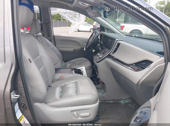 5TDDK3DC0GS139831 2016 TOYOTA SIENNA Серый Вид салона спереди