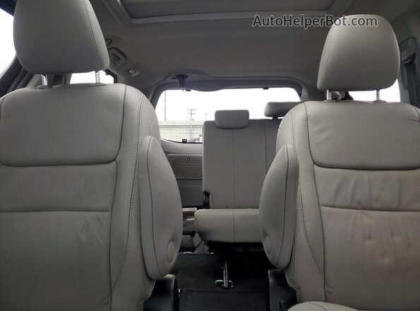5TDDK3DC1GS130717 2016 TOYOTA SIENNA Silver Vista de los asientos traseros