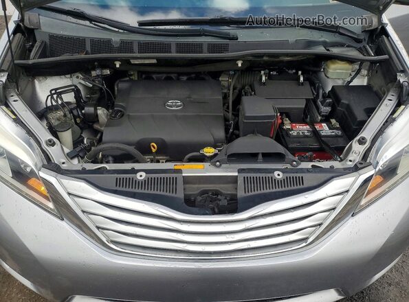 5TDDK3DC1GS130717 2016 TOYOTA SIENNA Silver Vista del compartimento del motor