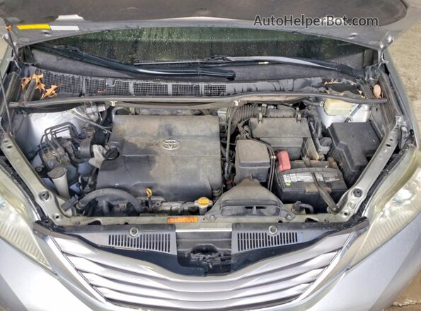 5TDDK3DC3GS137801 2016 TOYOTA SIENNA Silver Շարժիչի բաժամունքի տեսք