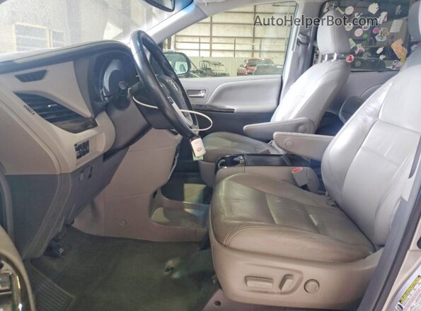 5TDDK3DC3GS137801 2016 TOYOTA SIENNA Silver Սալոնի դիմացի տեսք