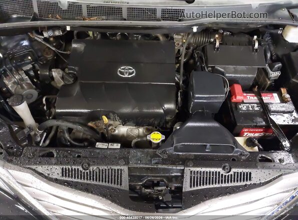 5TDDK3DC4GS129805 2016 TOYOTA SIENNA Black Rear view