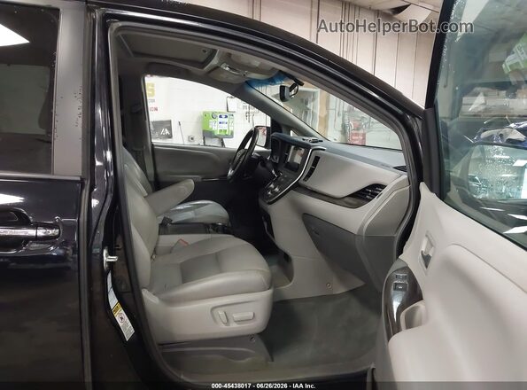 5TDDK3DC4GS129805 2016 TOYOTA SIENNA Black Front interior view