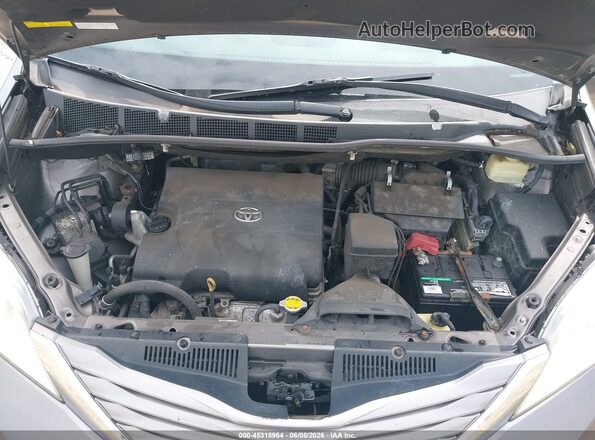 5TDDK3DC4GS143395 2016 TOYOTA SIENNA Gray უკანა ხედი