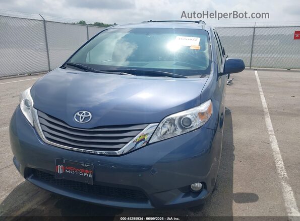 5TDDK3DC5GS145141 2016 TOYOTA SIENNA Light Blue Widok wnętrza z tyłu