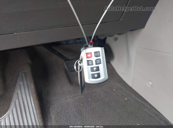 5TDDK3DC5GS145141 2016 TOYOTA SIENNA Light Blue Widok deski rozdzielczej