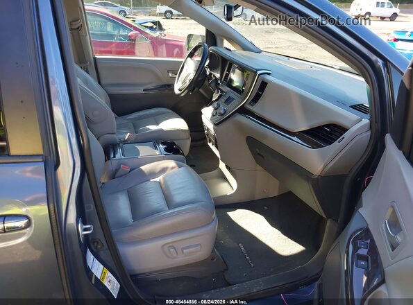 5TDDK3DC8GS145120 2016 TOYOTA SIENNA Light Blue Vista interior delantera