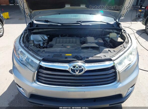 5TDDKRFH2GS248464 2016 TOYOTA HIGHLANDER Silver Вид ззаду