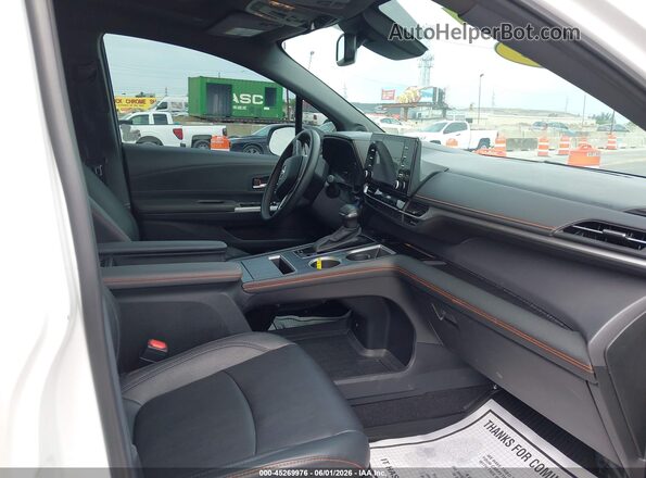 5TDDRKEC3RS210558 2024 TOYOTA SIENNA White Widok wnętrza z przodu