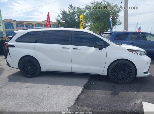 5TDDRKEC3RS210558 2024 TOYOTA SIENNA White Widok z przodu