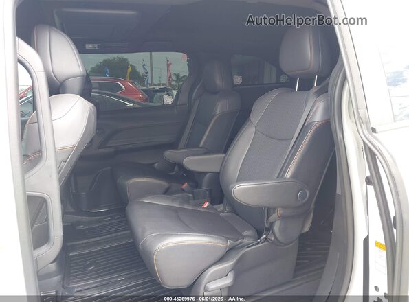 5TDDRKEC3RS210558 2024 TOYOTA SIENNA White 