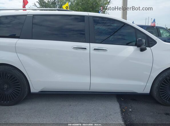 5TDDRKEC3RS210558 2024 TOYOTA SIENNA White Widok wnętrza z tyłu