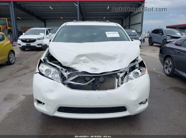 5TDDZ3DC0HS167643 2017 TOYOTA SIENNA Белый Вид щитка приборов