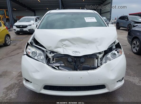 5TDDZ3DC0HS167643 2017 TOYOTA SIENNA Белый Вид спереди