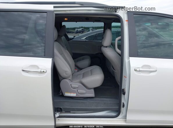 5TDDZ3DC0HS167643 2017 TOYOTA SIENNA Белый Вид наклейки с VIN-кодом