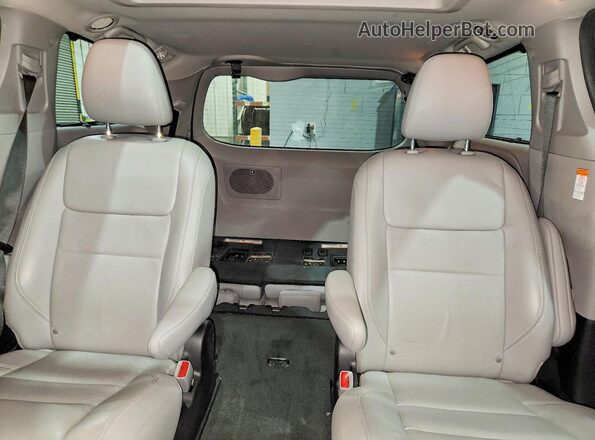 5TDDZ3DC0HS184328 2017 TOYOTA SIENNA Black Rear seats view