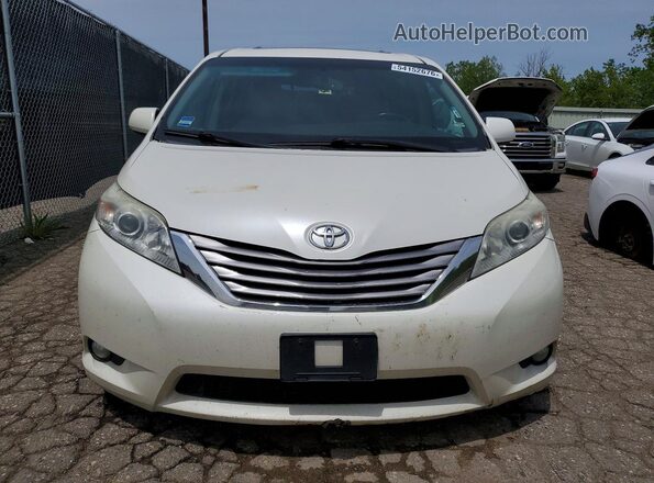 5TDDZ3DC2HS161164 2017 TOYOTA SIENNA White Вид спереду