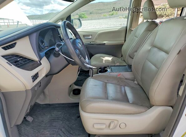 5TDDZ3DC2HS183102 2017 TOYOTA SIENNA White წინა სალონის ხედი