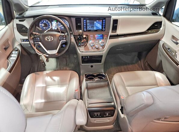 5TDDZ3DC2JS201880 2018 TOYOTA SIENNA Silver Dashboard view