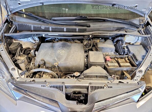 5TDDZ3DC2JS201880 2018 TOYOTA SIENNA Silver Engine compartment view