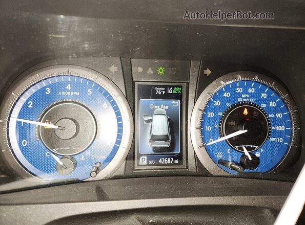 5TDDZ3DC2JS201880 2018 TOYOTA SIENNA Silver Instrument cluster view