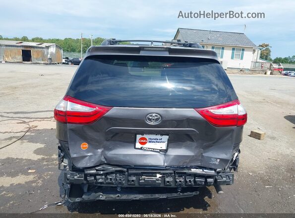 5TDDZ3DC3JS192056 2018 TOYOTA SIENNA Gray Widok z przodu