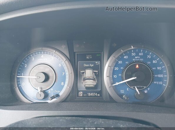 5TDDZ3DC3JS192056 2018 TOYOTA SIENNA Gray Widok tylnych siedzeń