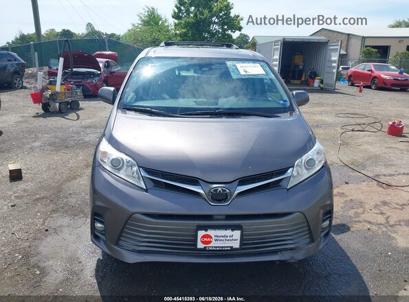 5TDDZ3DC3JS192056 2018 TOYOTA SIENNA Gray Widok wnętrza z tyłu