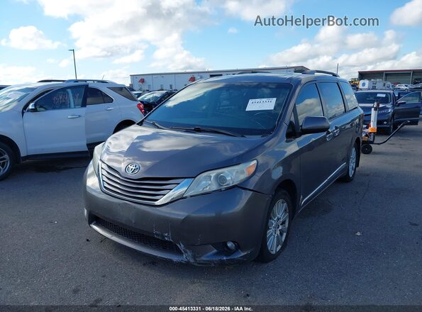 5TDDZ3DC4HS153129 2017 TOYOTA SIENNA Gray Vista frontal