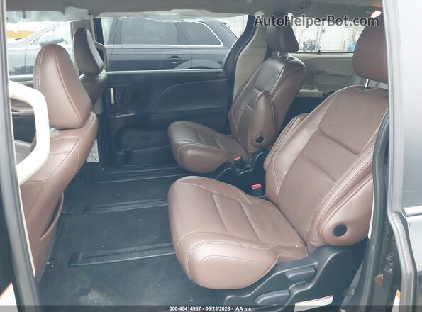 5TDDZ3DC5HS166021 2017 TOYOTA SIENNA Black VIN sticker view
