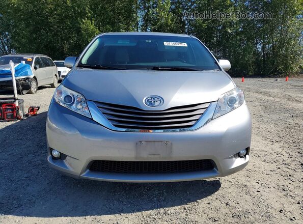 5TDDZ3DC5HS185216 2017 TOYOTA SIENNA Серебряный 