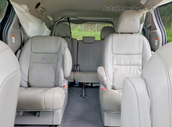 5TDDZ3DC6LS242788 2020 TOYOTA SIENNA Blue Հետևի նստատեղերի տեսք