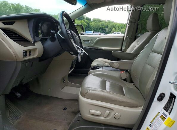 5TDDZ3DC7HS159166 2017 TOYOTA SIENNA White 