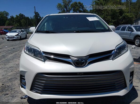 5TDDZ3DC7LS233081 2020 TOYOTA SIENNA White Rear interior view
