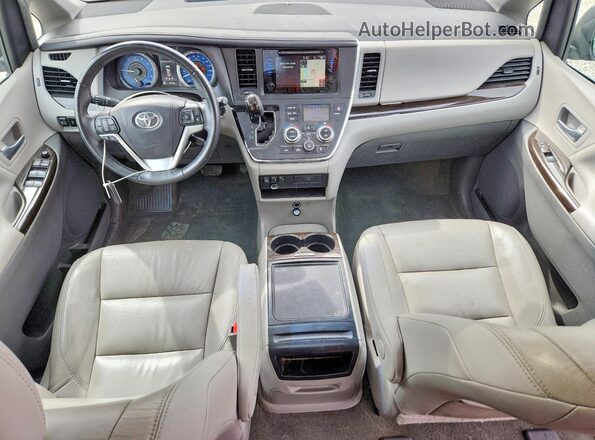 5TDDZ3DC8HS170841 2017 TOYOTA SIENNA Gray Вид панелі приладів