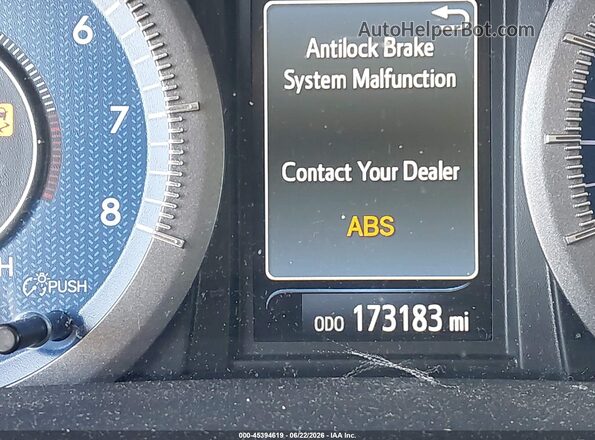 5TDDZ3DC8JS198192 2018 TOYOTA SIENNA Silver 