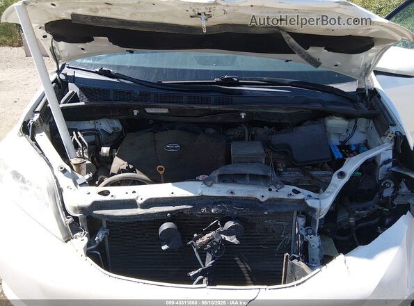 5TDDZ3DC9HS166071 2017 TOYOTA SIENNA White Rear view