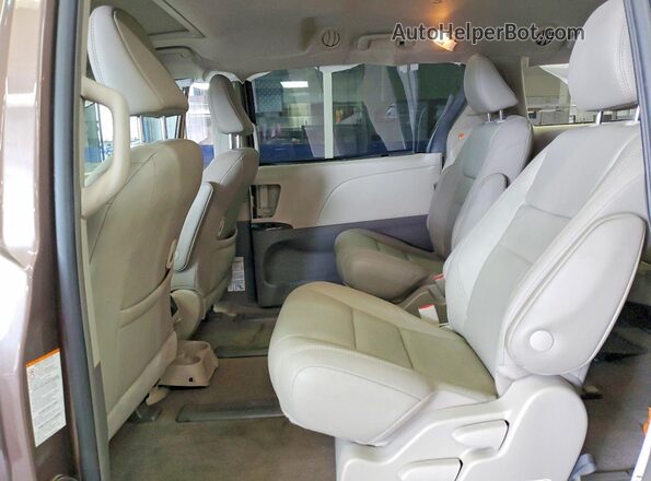5TDDZ3DC9JS196287 2018 TOYOTA SIENNA Brown 